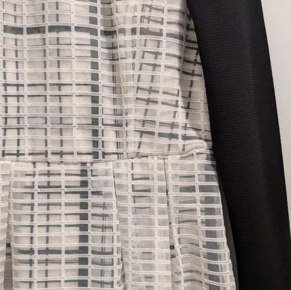 7. Modifier White and Black Checkered Dress Size Small (S) - Picture 3 of 8